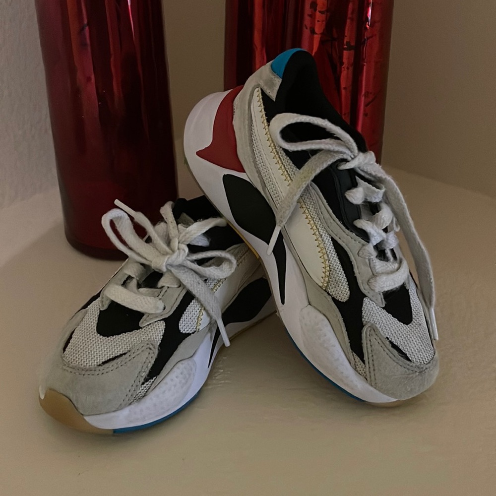 Boys PUMA sneakers